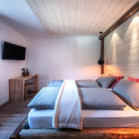 Bed and Breakfast Ciasa Marizana Soraga di Fassa Exterior foto